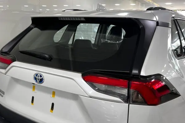 تویوتا، راوفور هیبرید