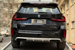 ب ام و، iX1