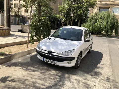 پژو، 206