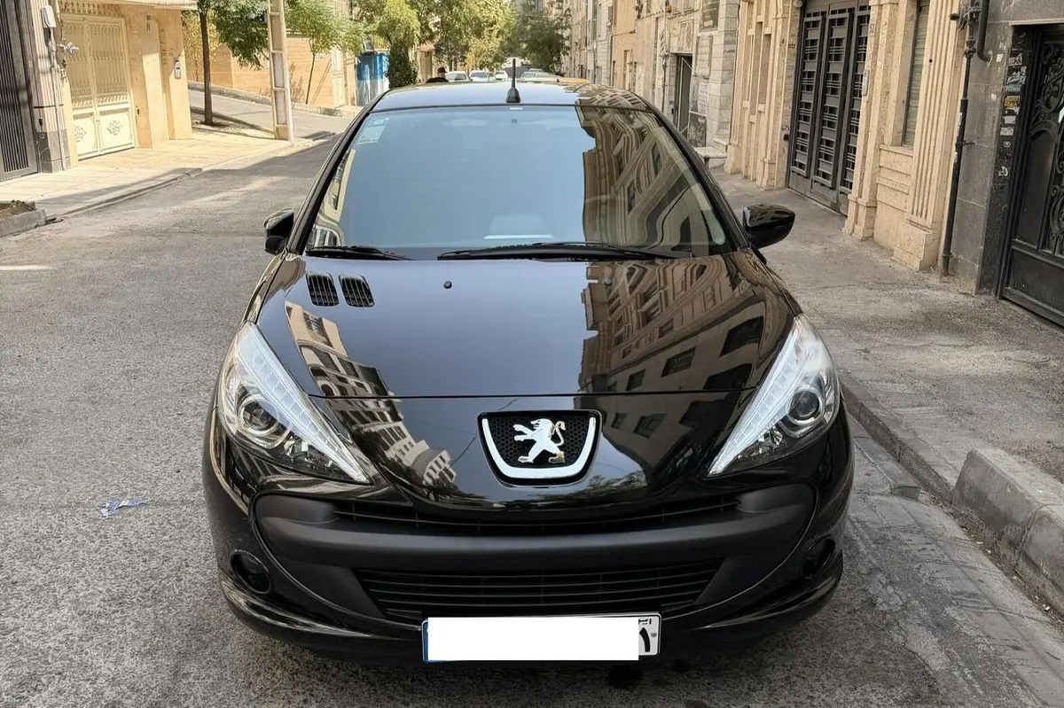 پژو،  207