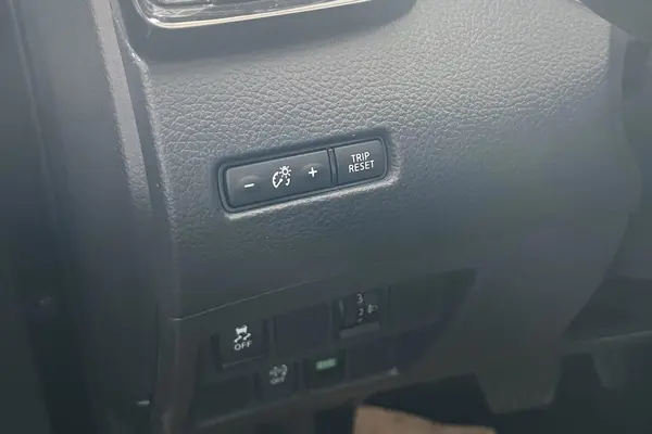 نیسان، قشقایی