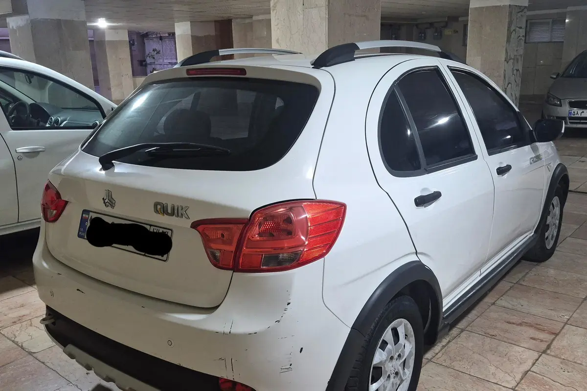 تیبا،  هاچ بک