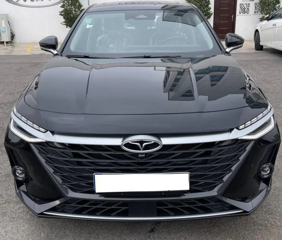 فونیکس،  آریزو 8 (Z8)