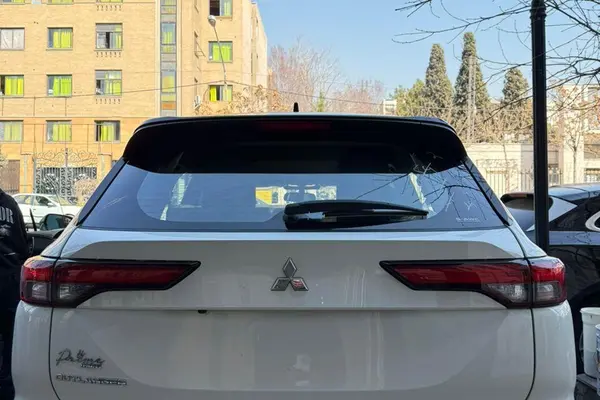 میتسوبیشی، اوتلندر