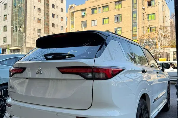 میتسوبیشی، اوتلندر