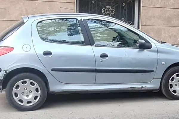پژو، 206