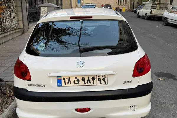 پژو، 206