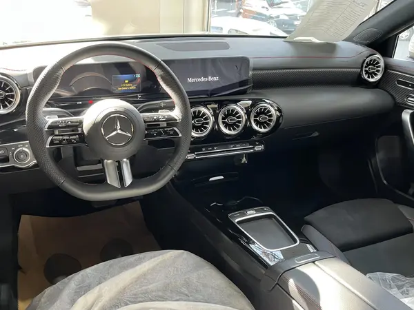 بنز، کلاس A سدان