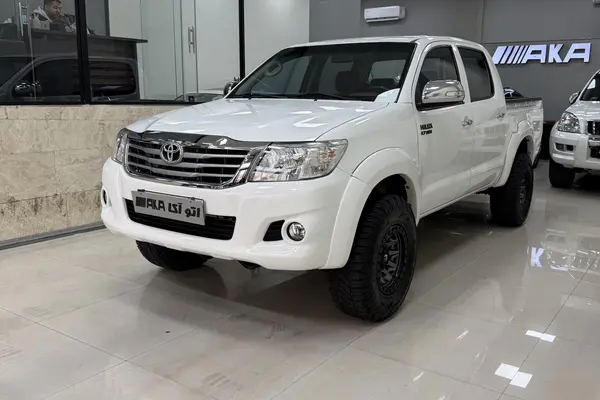 تویوتا، هایلوکس دو کابین