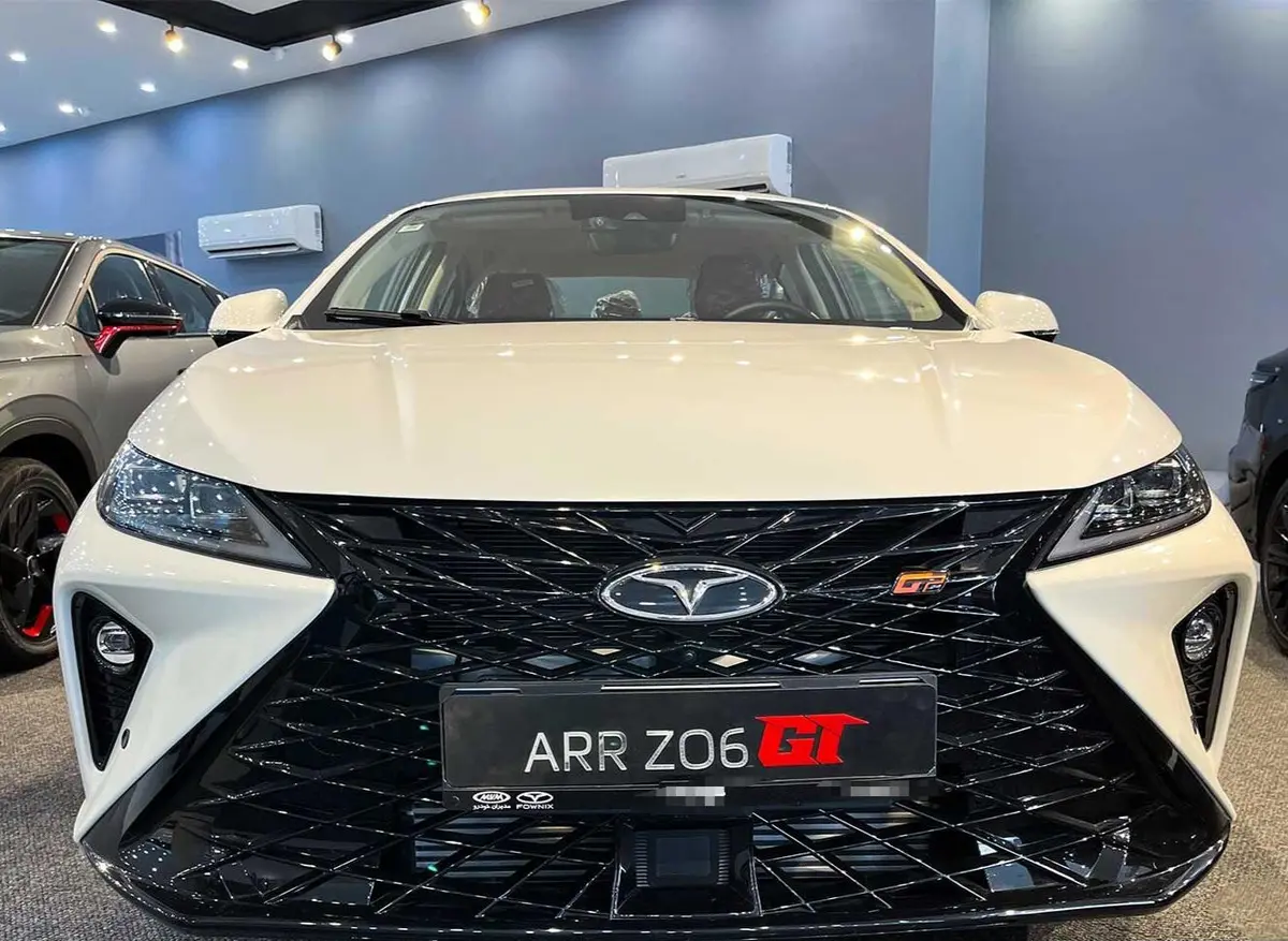 فونیکس،  آریزو 6 جی تی (Z6 GT)
