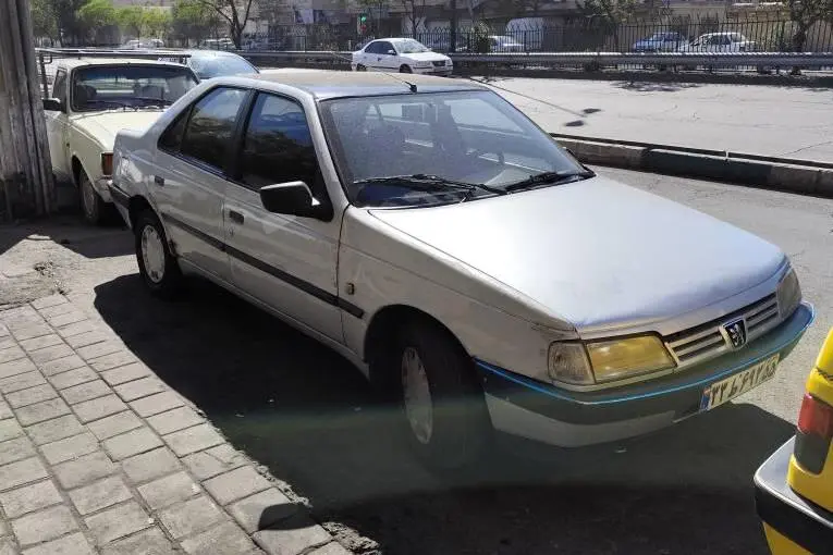 پژو،  405
