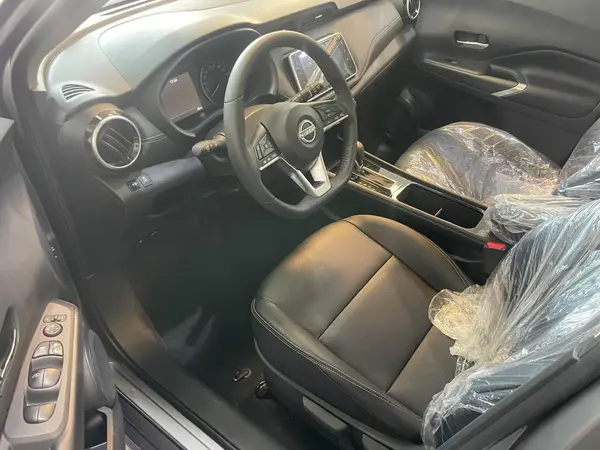 نیسان، کیکس