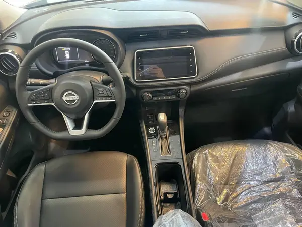 نیسان، کیکس