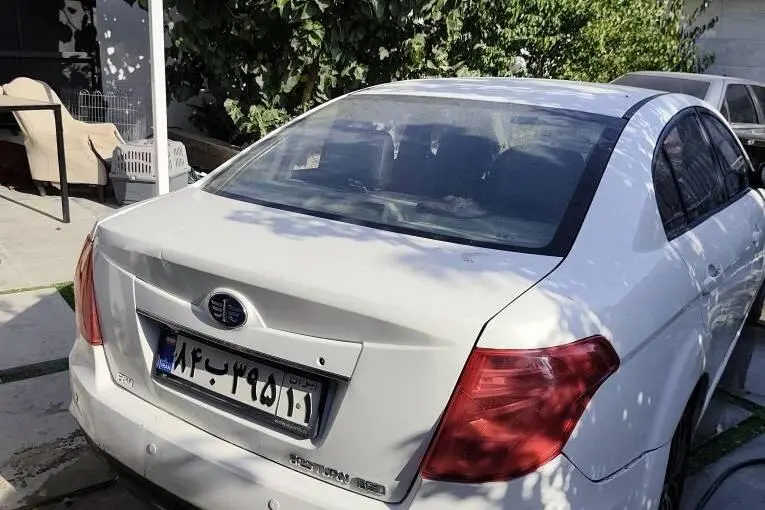 بسترن،  B50F