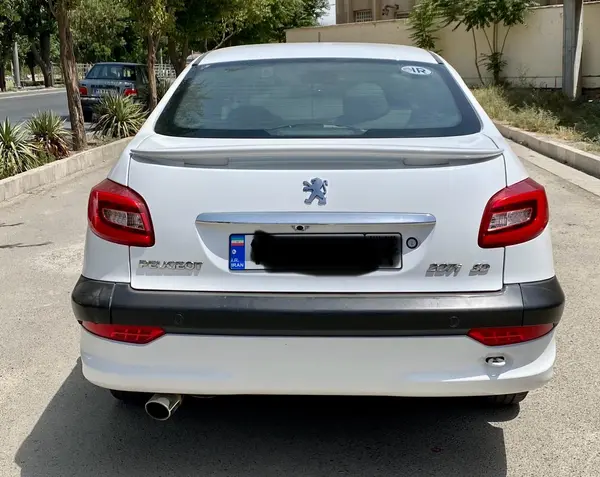 پژو، 207 صندوقدار