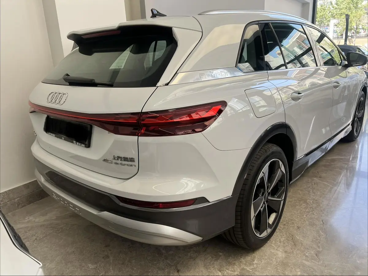 آئودی  Q5 e-tron