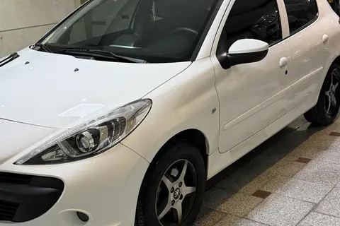 پژو، 207