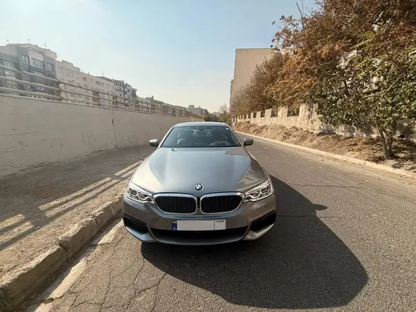 ب ام و، سری 5 سدان