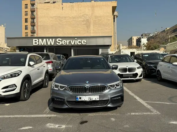 ب ام و، سری 5 سدان