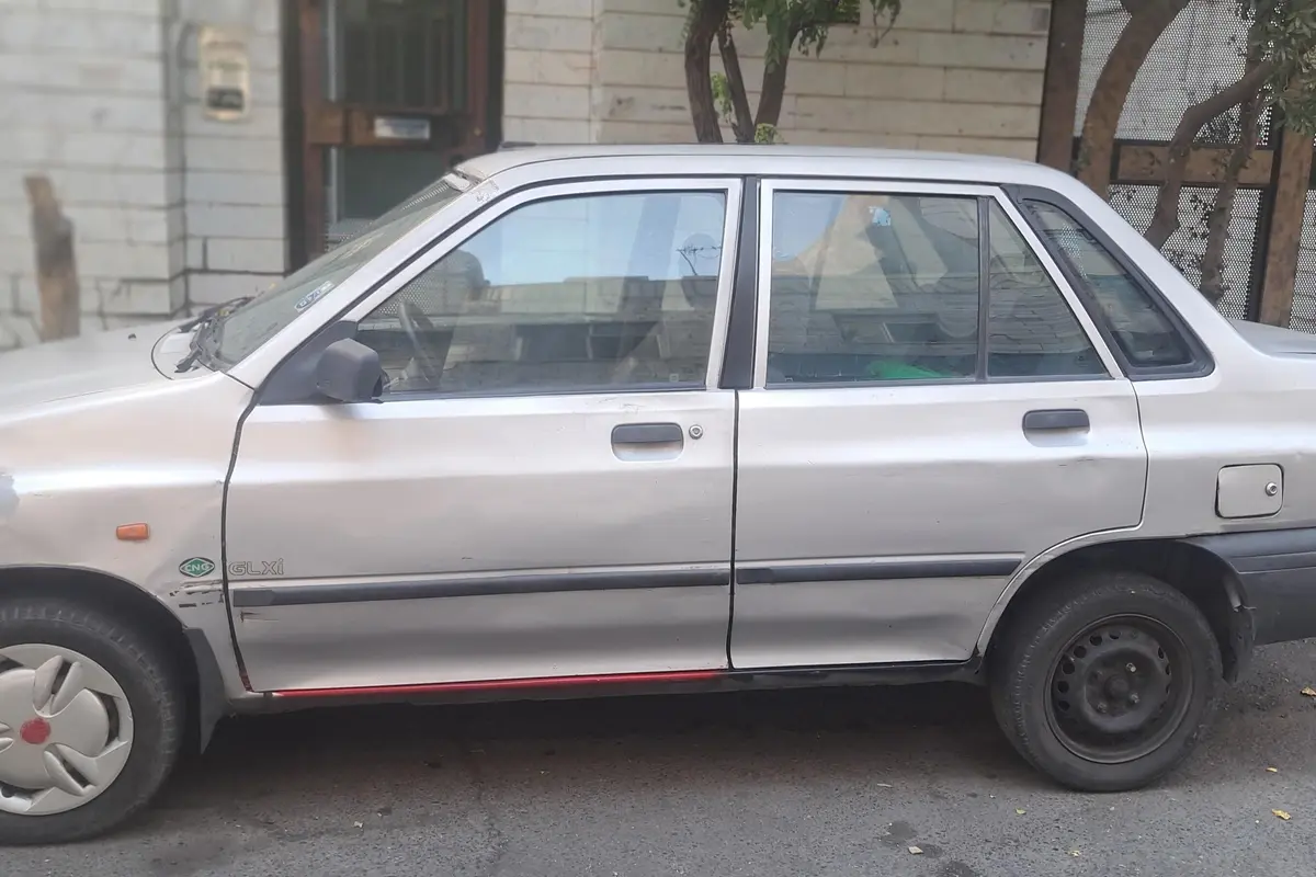 پراید،  صندوق دار