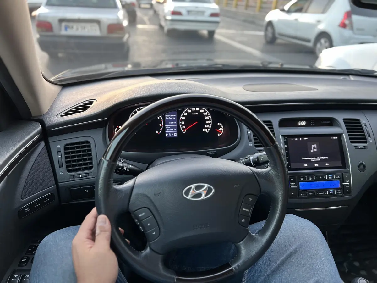 هیوندای،  آزرا (گرنجور)
