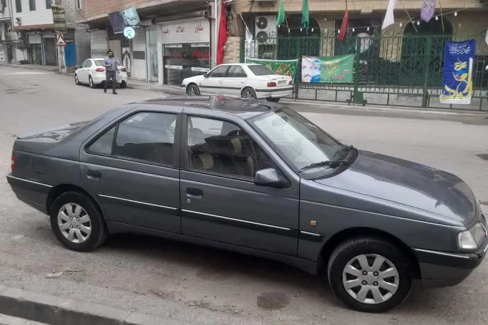 پژو،  405