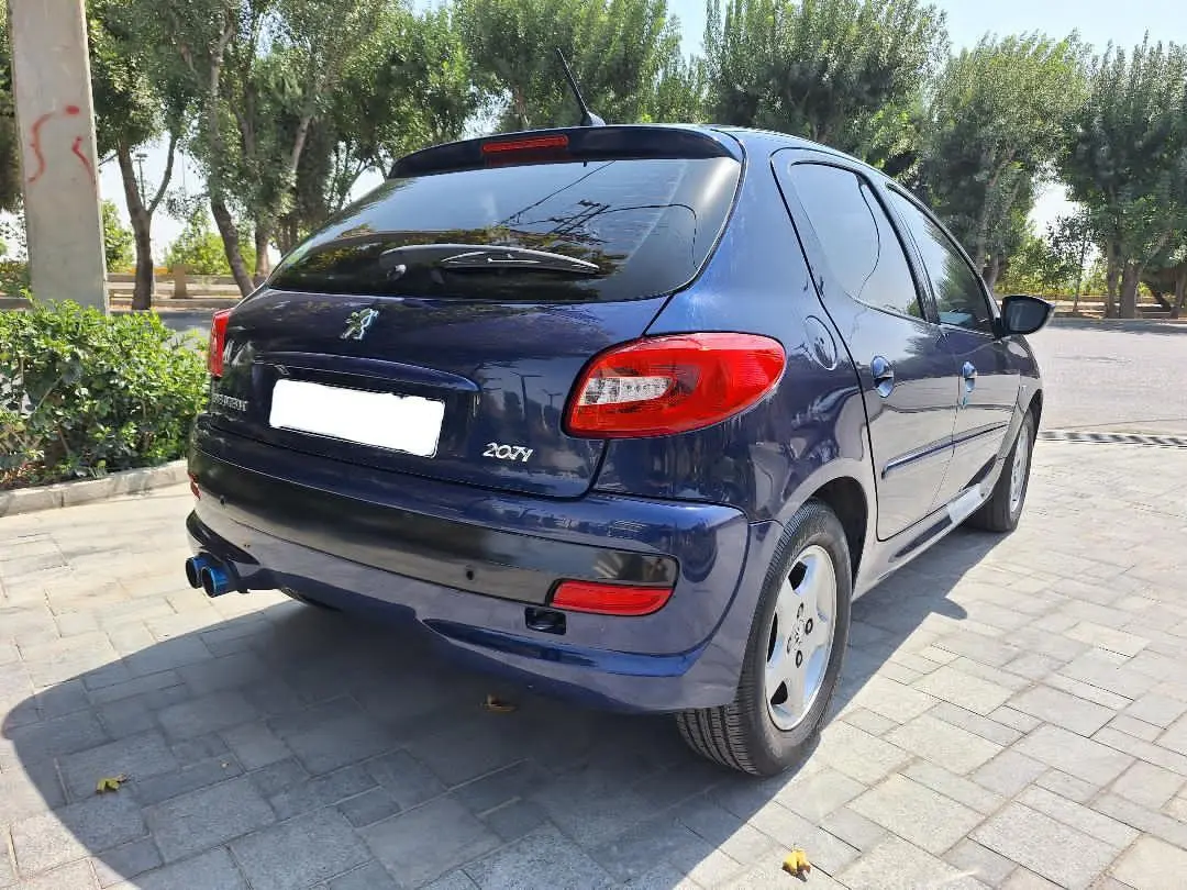 پژو،  207