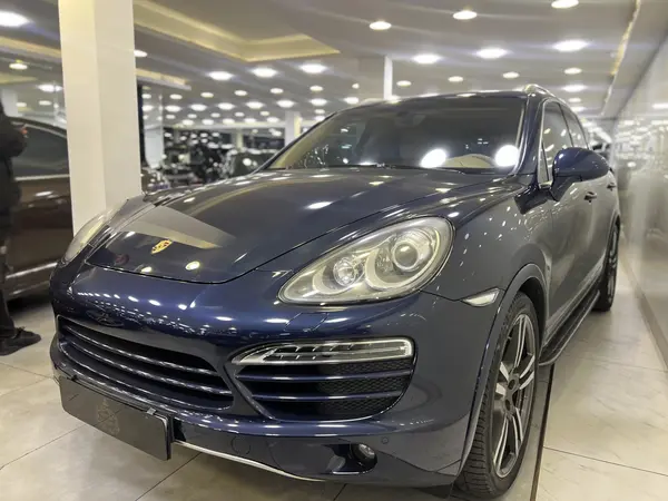 پورشه، کاین