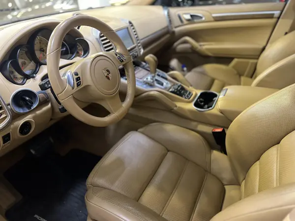 پورشه، کاین