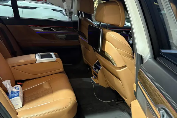 ب ام و، سری 7