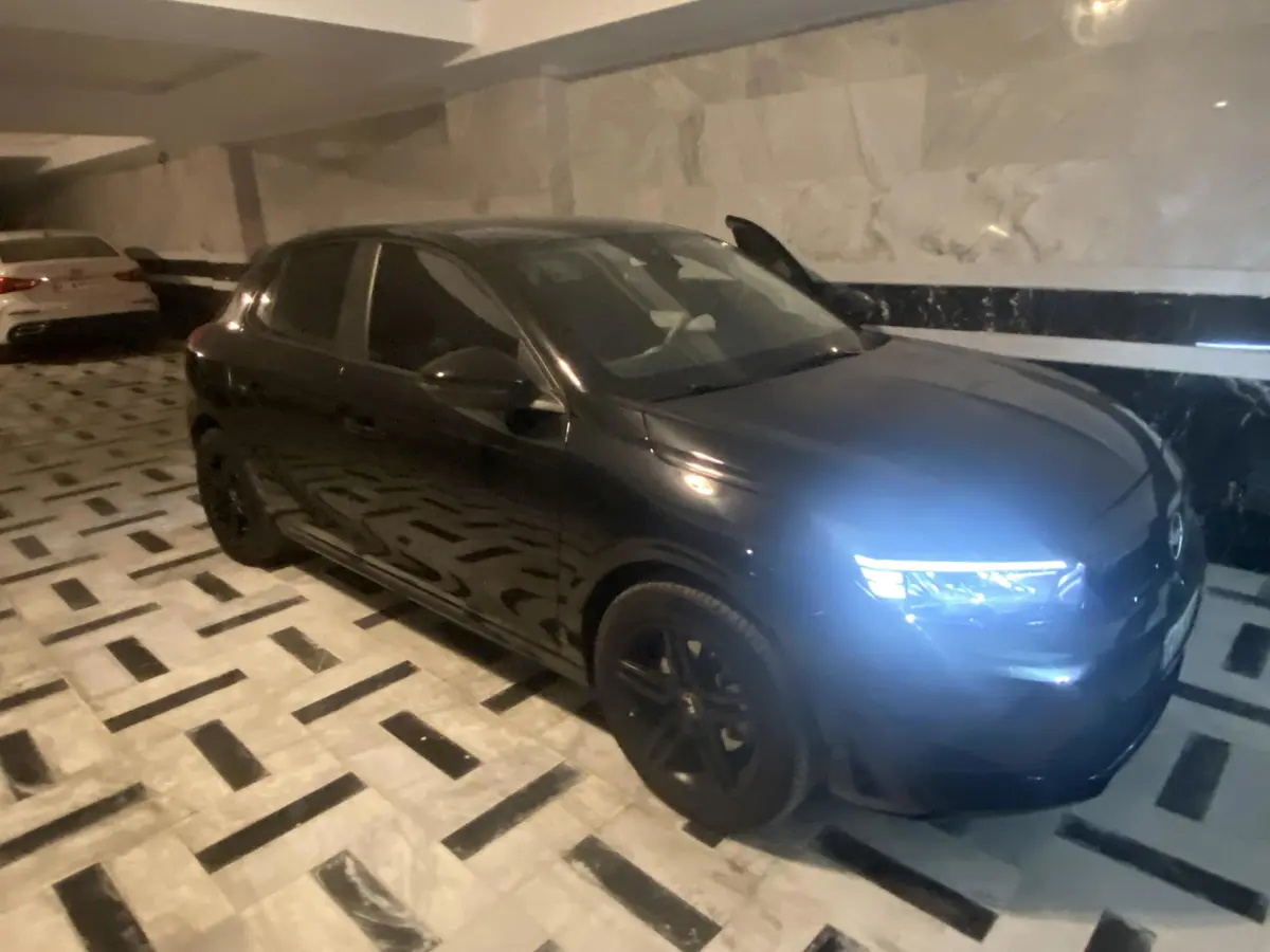 اپل،  کورسا