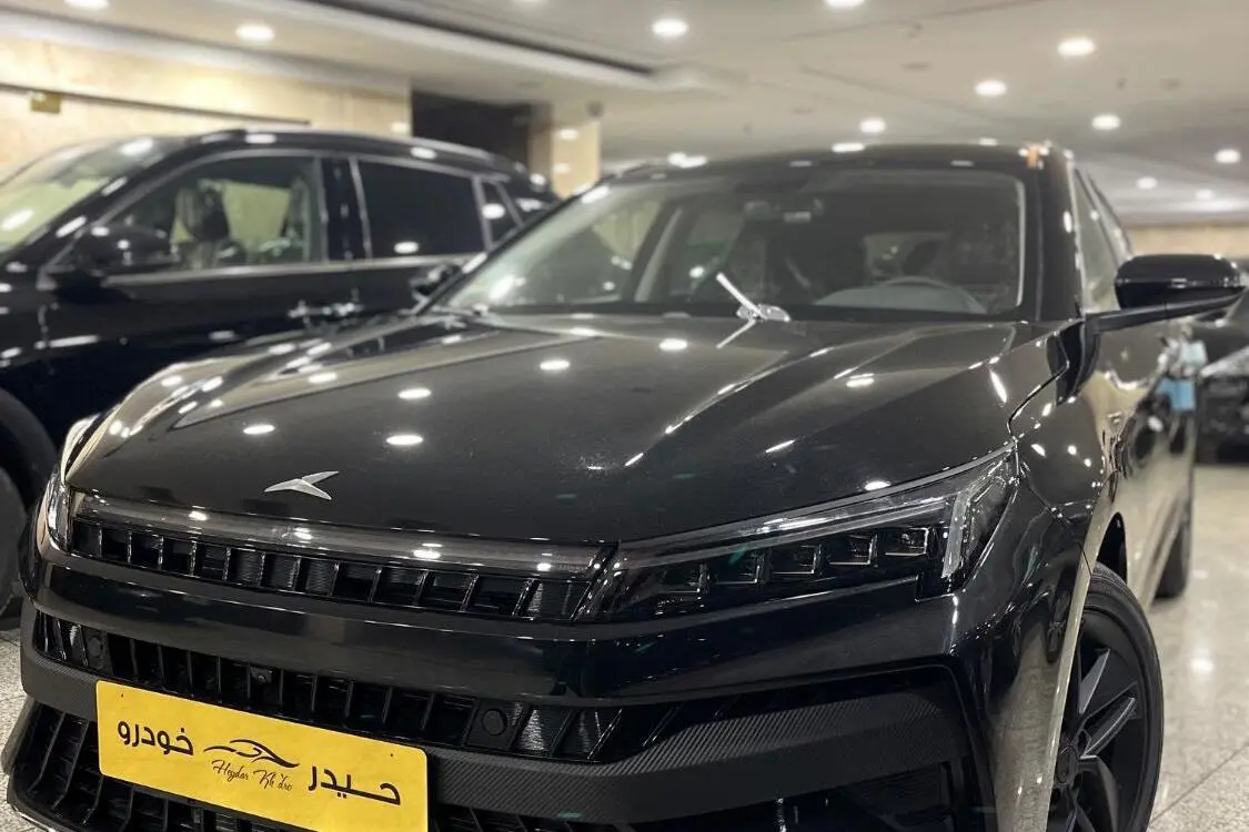 کی ام سی،  J7