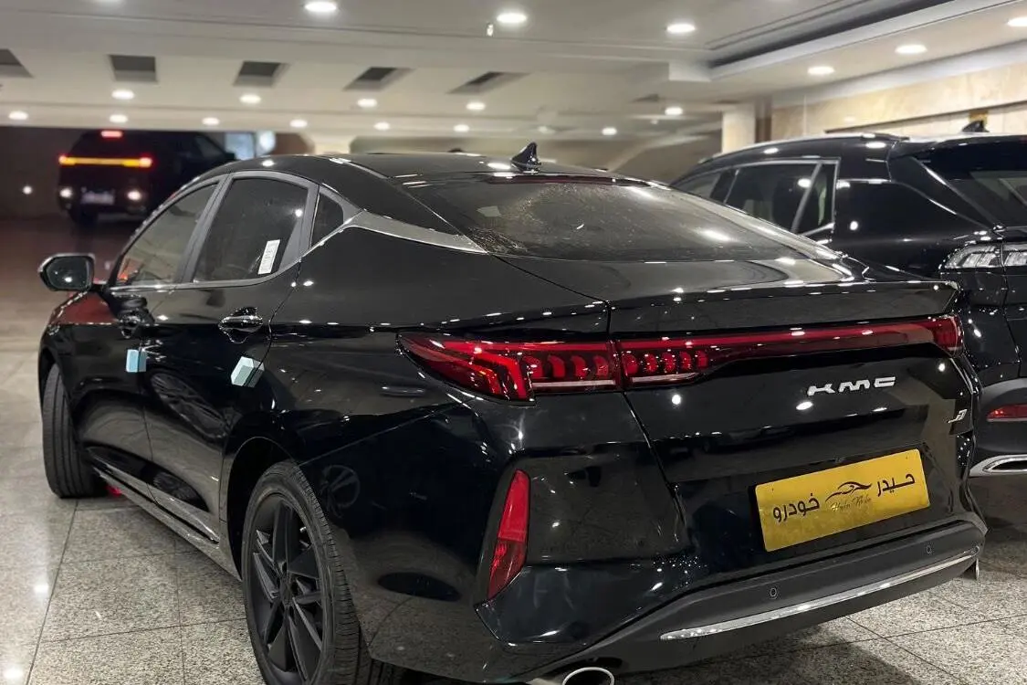 کی ام سی،  J7