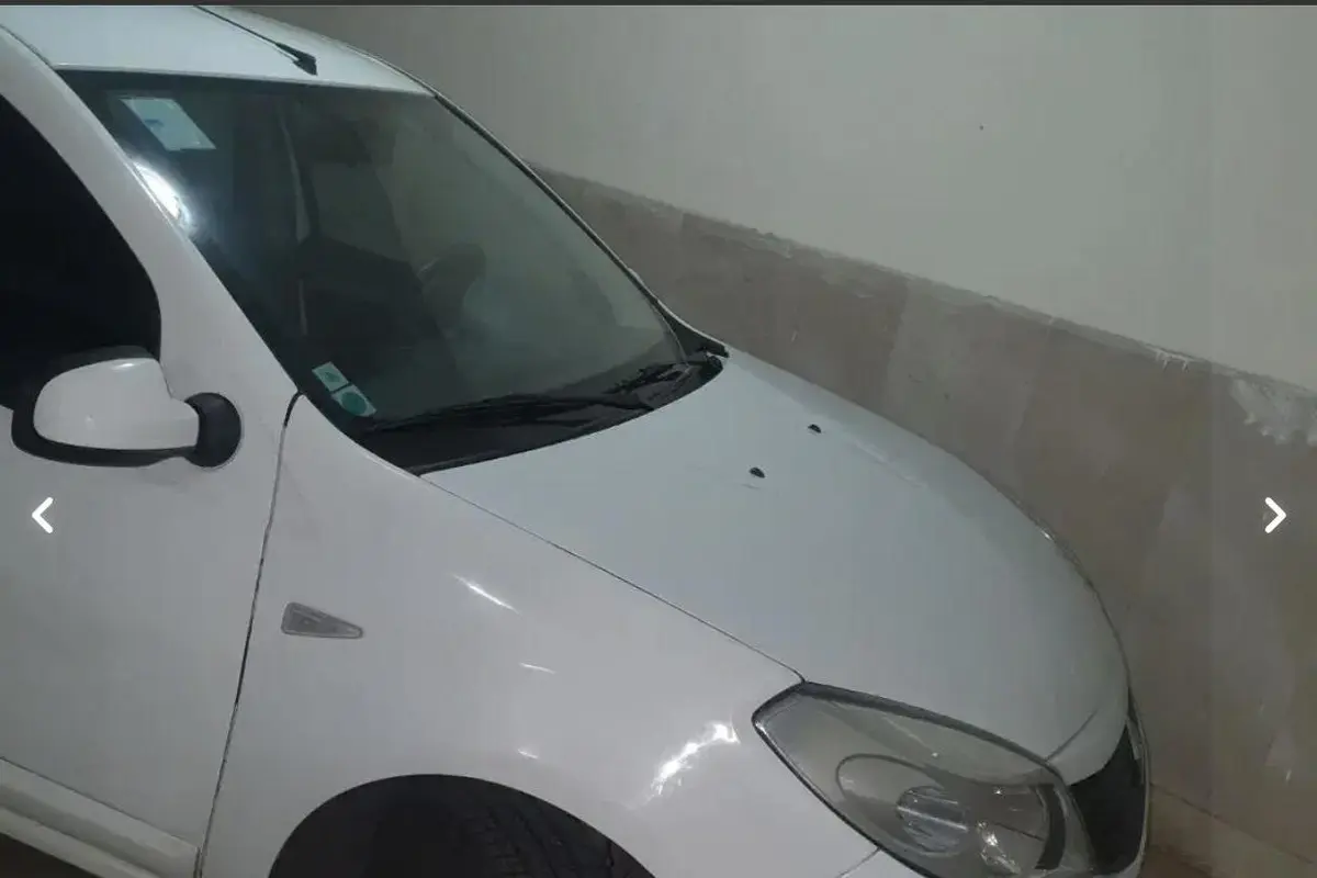 رنو،  ساندرو