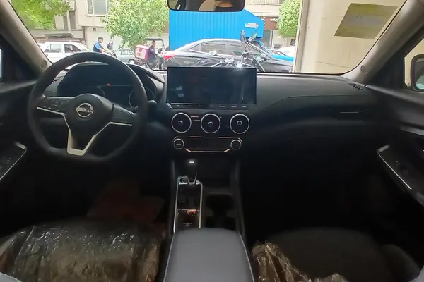 نیسان  سیلفی