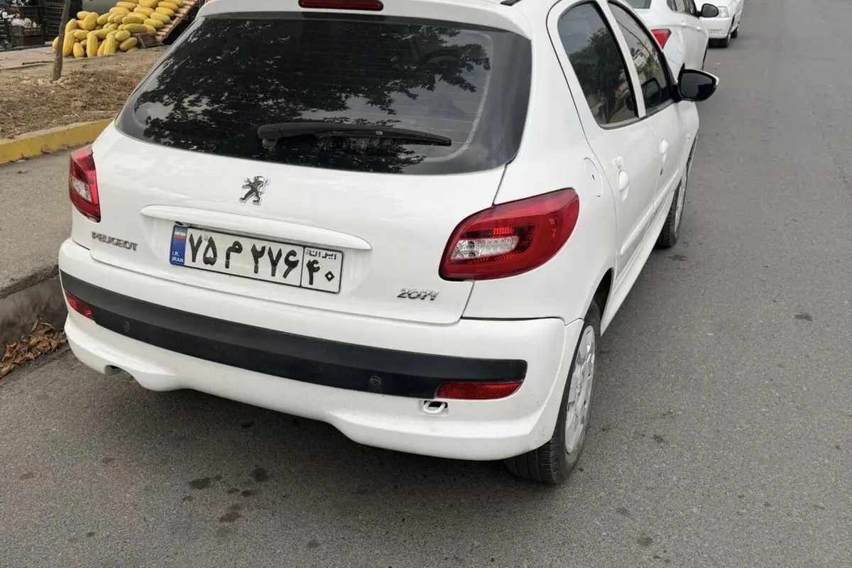 پژو،  207