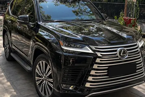 لکسوس، LX
