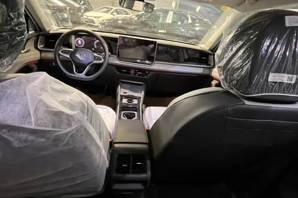 فولکس  تایرون L
