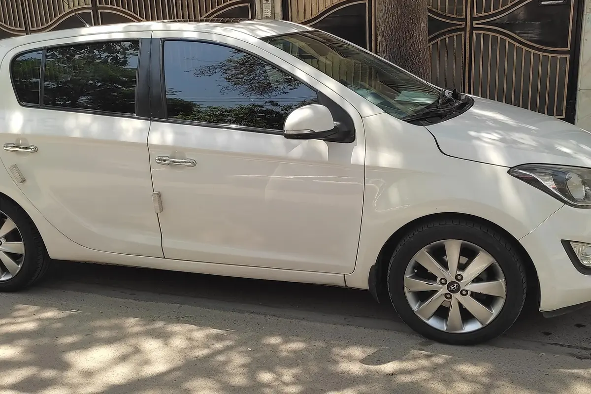 هیوندای،  i20