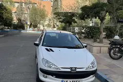پژو، 206