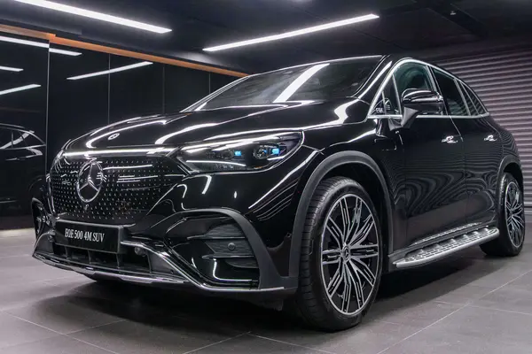 پیش فروش بنز، EQE SUV