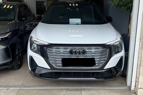 آئودی، Q4 e-tron