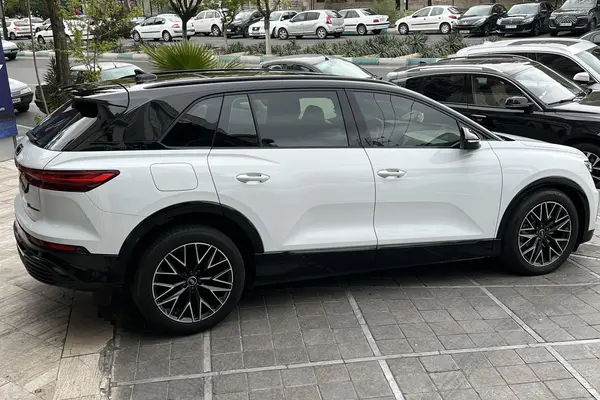 آئودی، Q4 e-tron