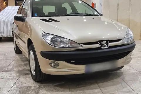 پژو، 206
