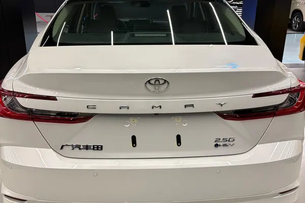 تویوتا، کمری هیبرید