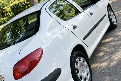 پژو، 206 SD
