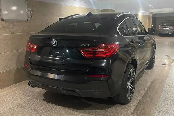 ب ام و  X4