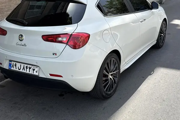 آلفارومئو  جولیتا