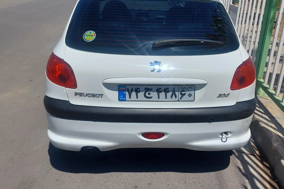 پژو،  206