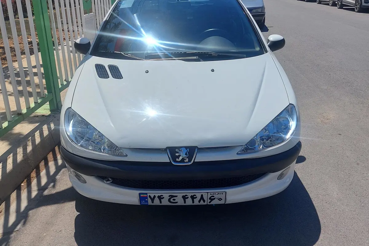 پژو،  206